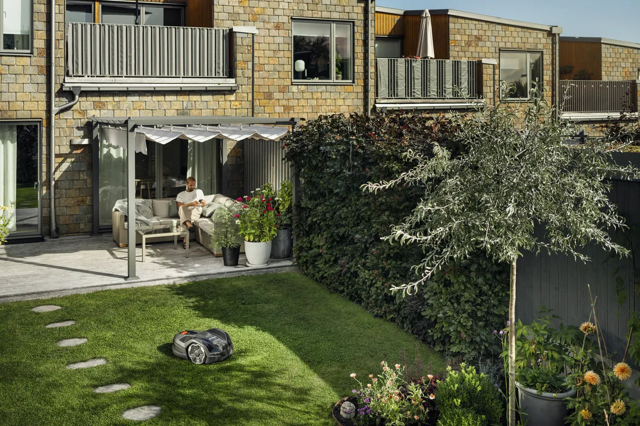 Automower® 305E NERA med kabelfri teknologi